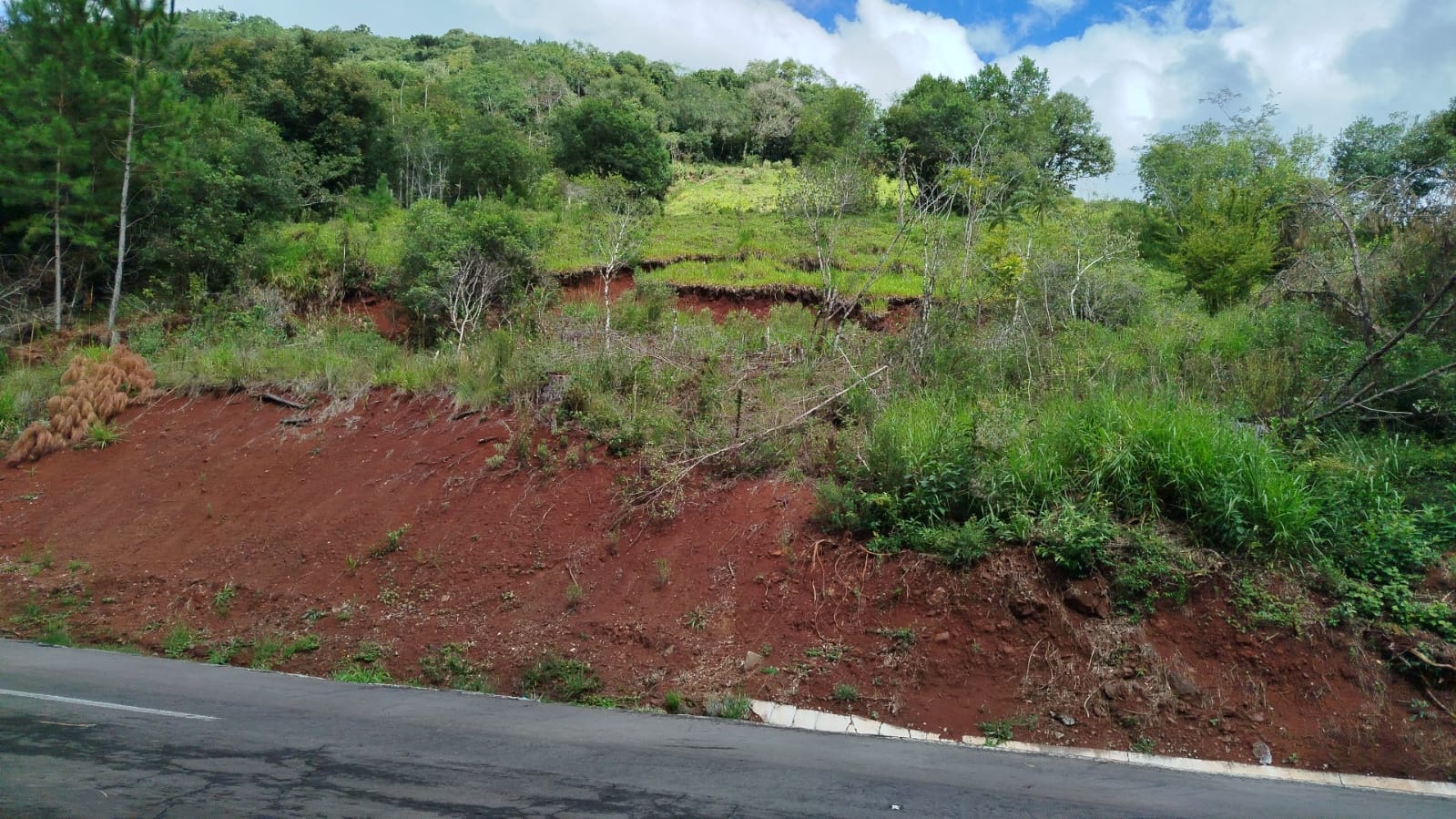 Avaliação de riscos geológicos e geotécnicos em campo - foto 7