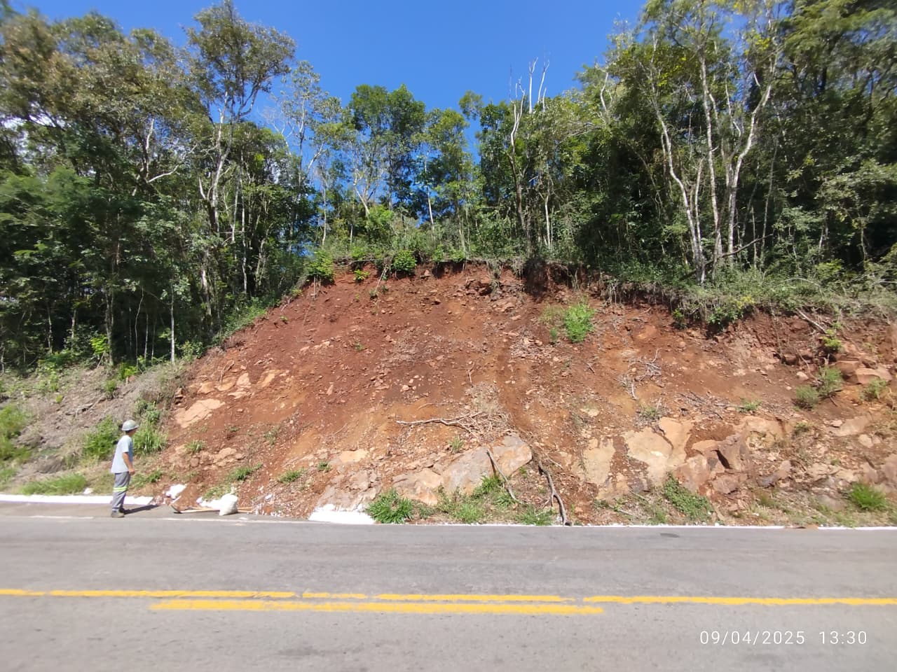 Avaliação de riscos geológicos e geotécnicos em campo - foto 5