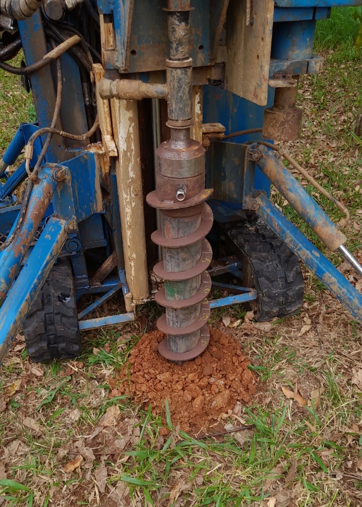 Perfuração com Hollow Stem Auger (Trado Oco)