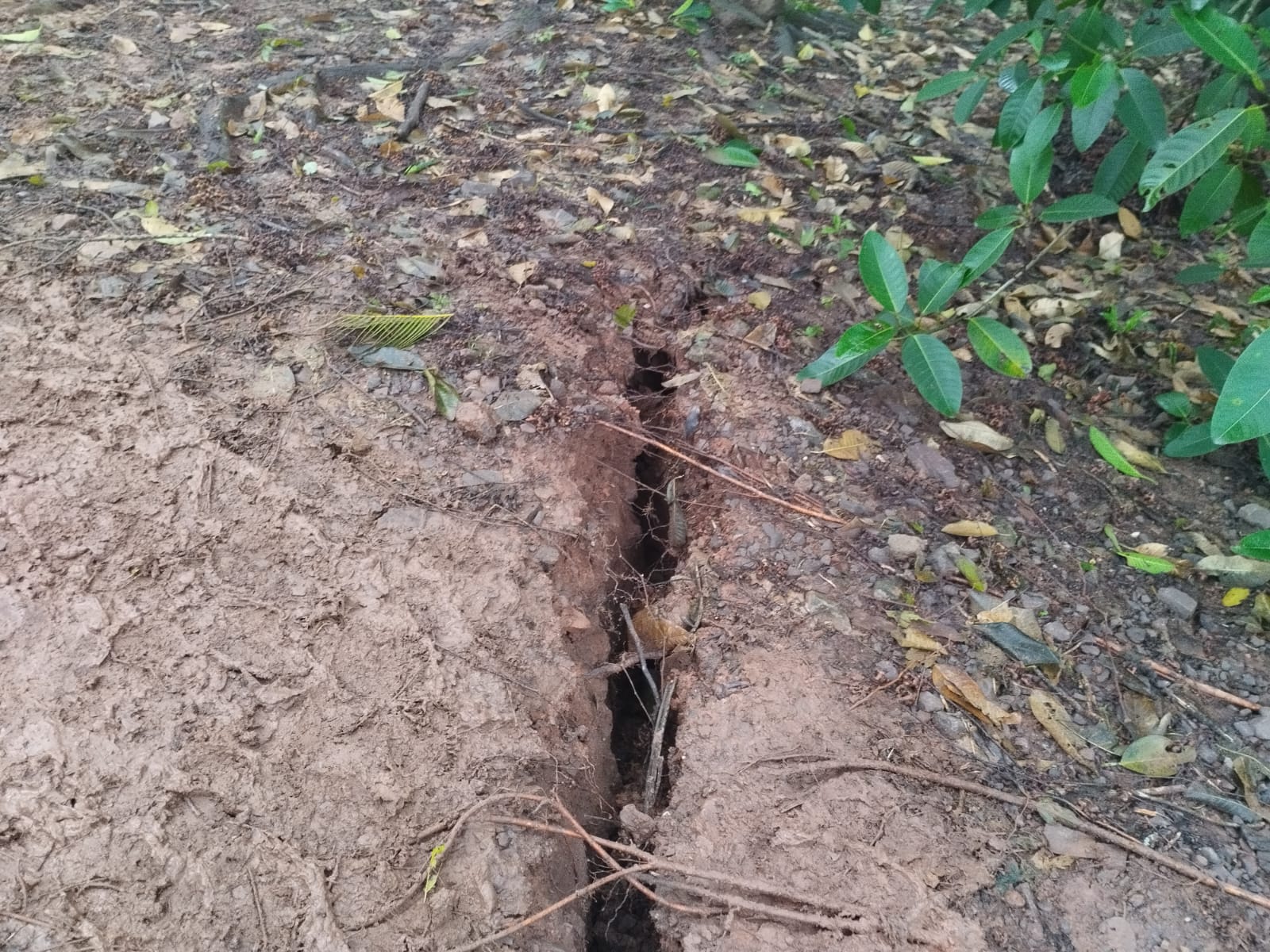 Avaliação de riscos geológicos e geotécnicos em campo - foto 2